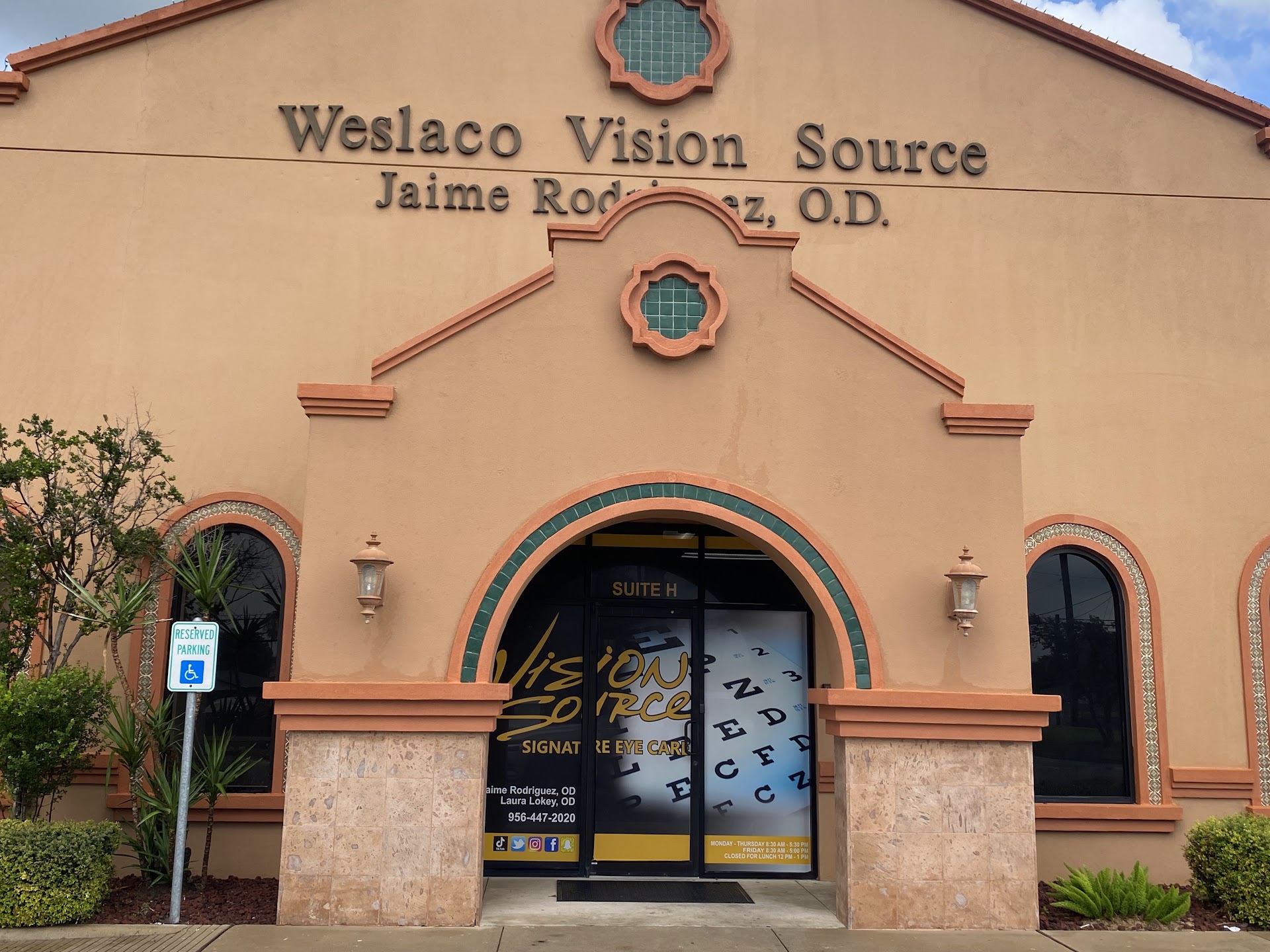 Optometrist in Weslaco, TX